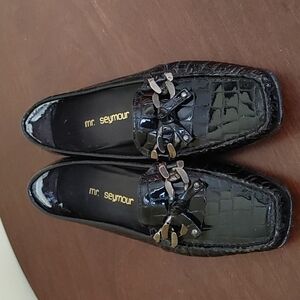 Mr.‎ Seymour Unisex black Patten leather Kids shoes size 4 M